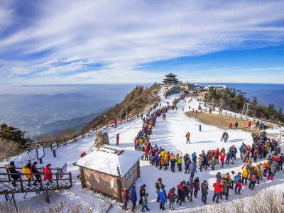 DEOGYUSAN,KOREA - JANUARY 1: Tourists taking photos of the beautiful scenery and skiing around Deogyusan,South Korea on January 1, 2016.